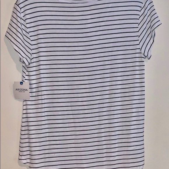 Arizona Jean Co. Oversized V-neck T-shirt NWT - Picture 2 of 7